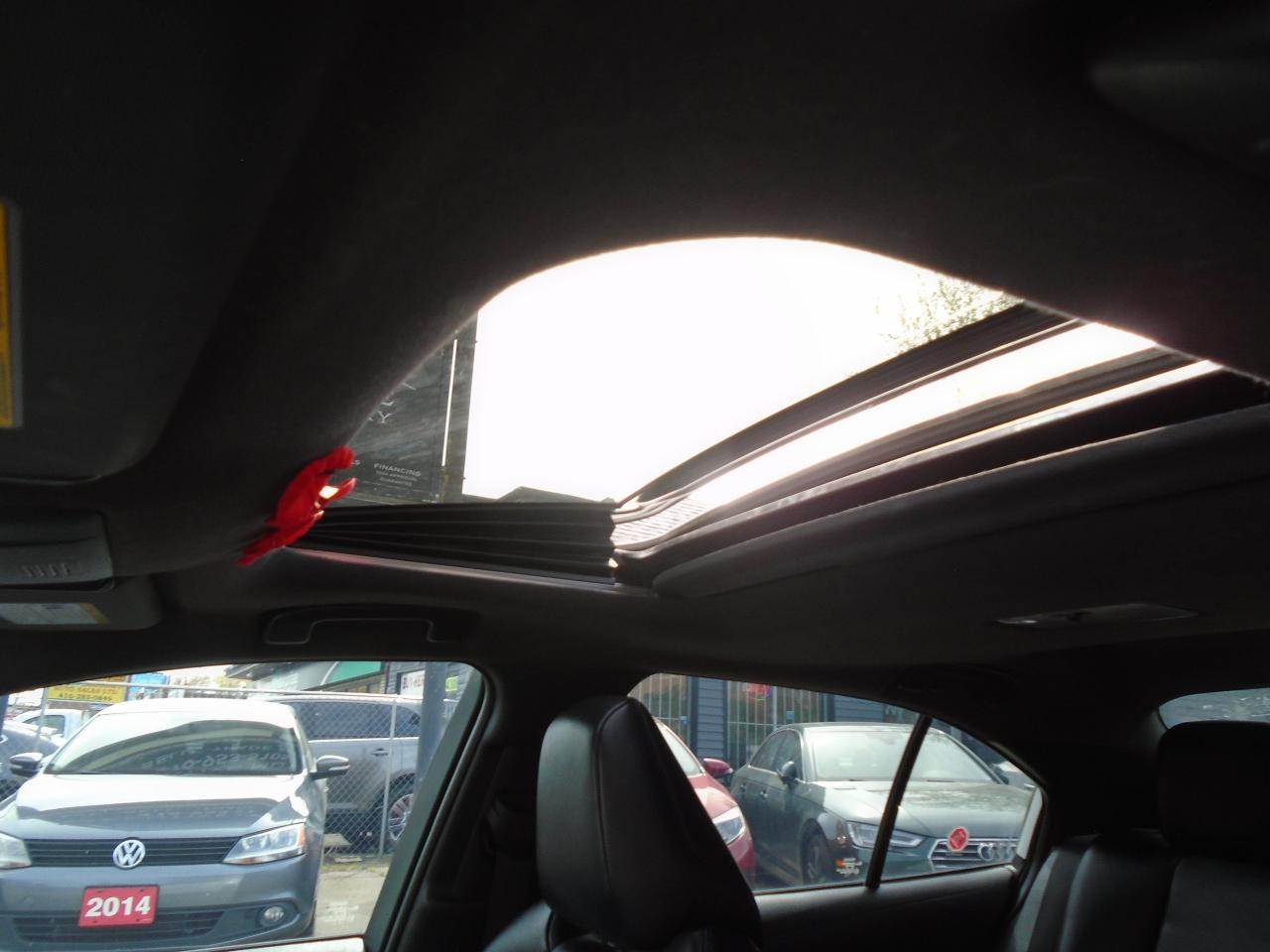 2020 Toyota Corolla XSE / LOADED / NAVI /REAR CAM / KEYLESS/ LEATHER / - Photo #11