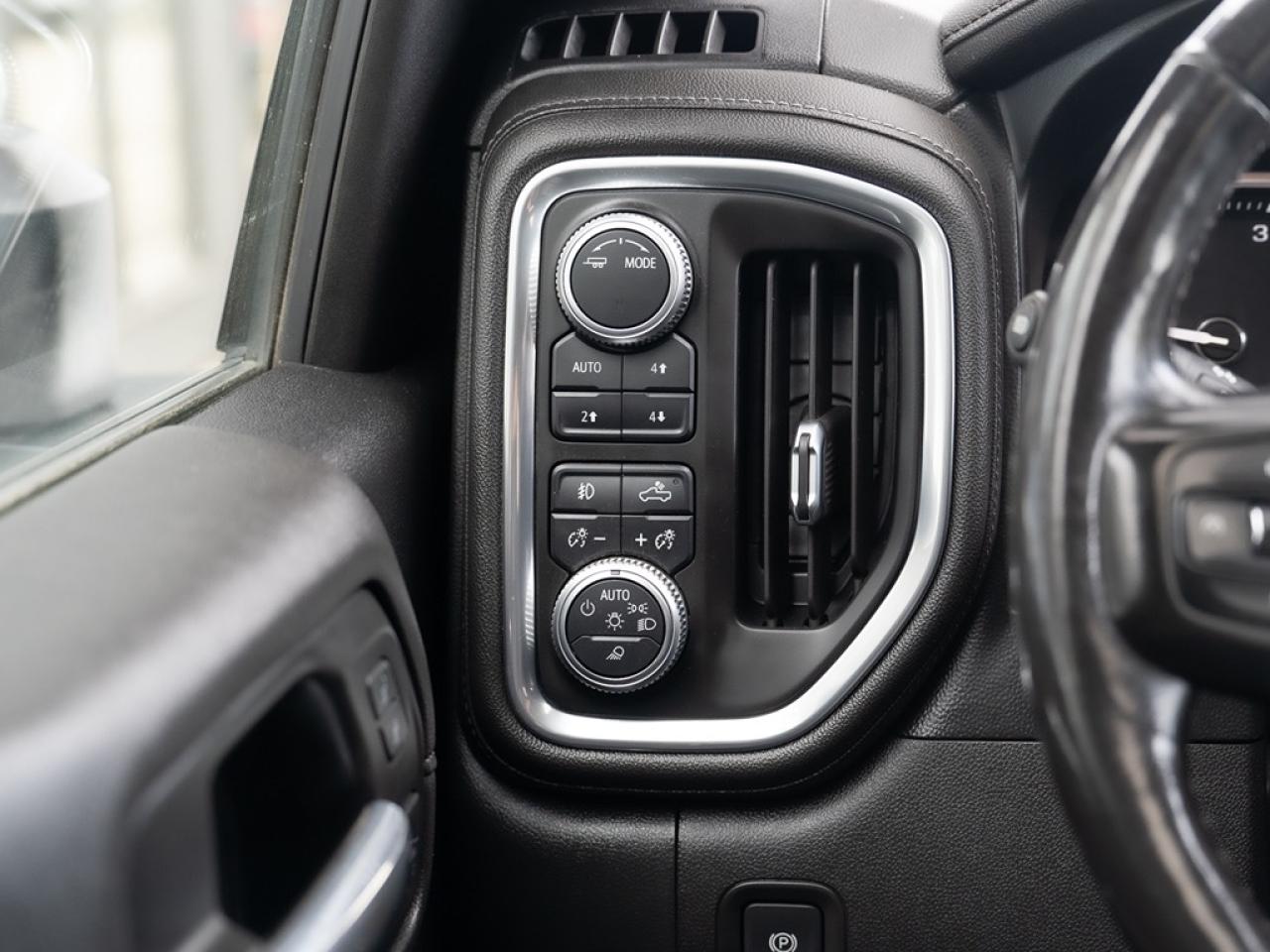 2020 GMC Sierra 3500 Denali Photo12