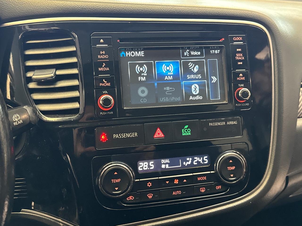 2016 Mitsubishi Outlander EX AWD V6 7 Passenger+sunroof+New Brakes+Tires - Photo #11