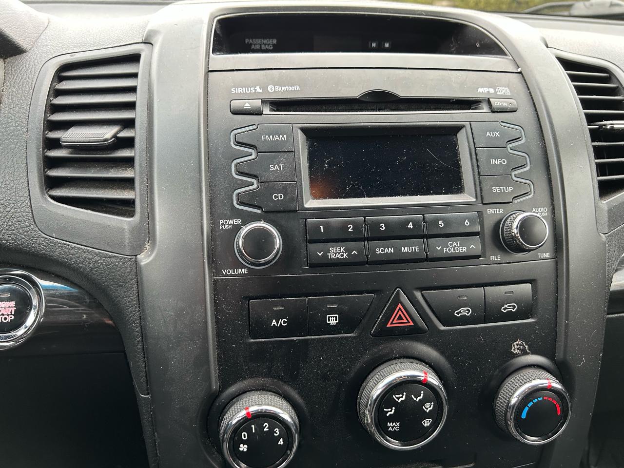 2011 Kia Sorento  - Photo #11