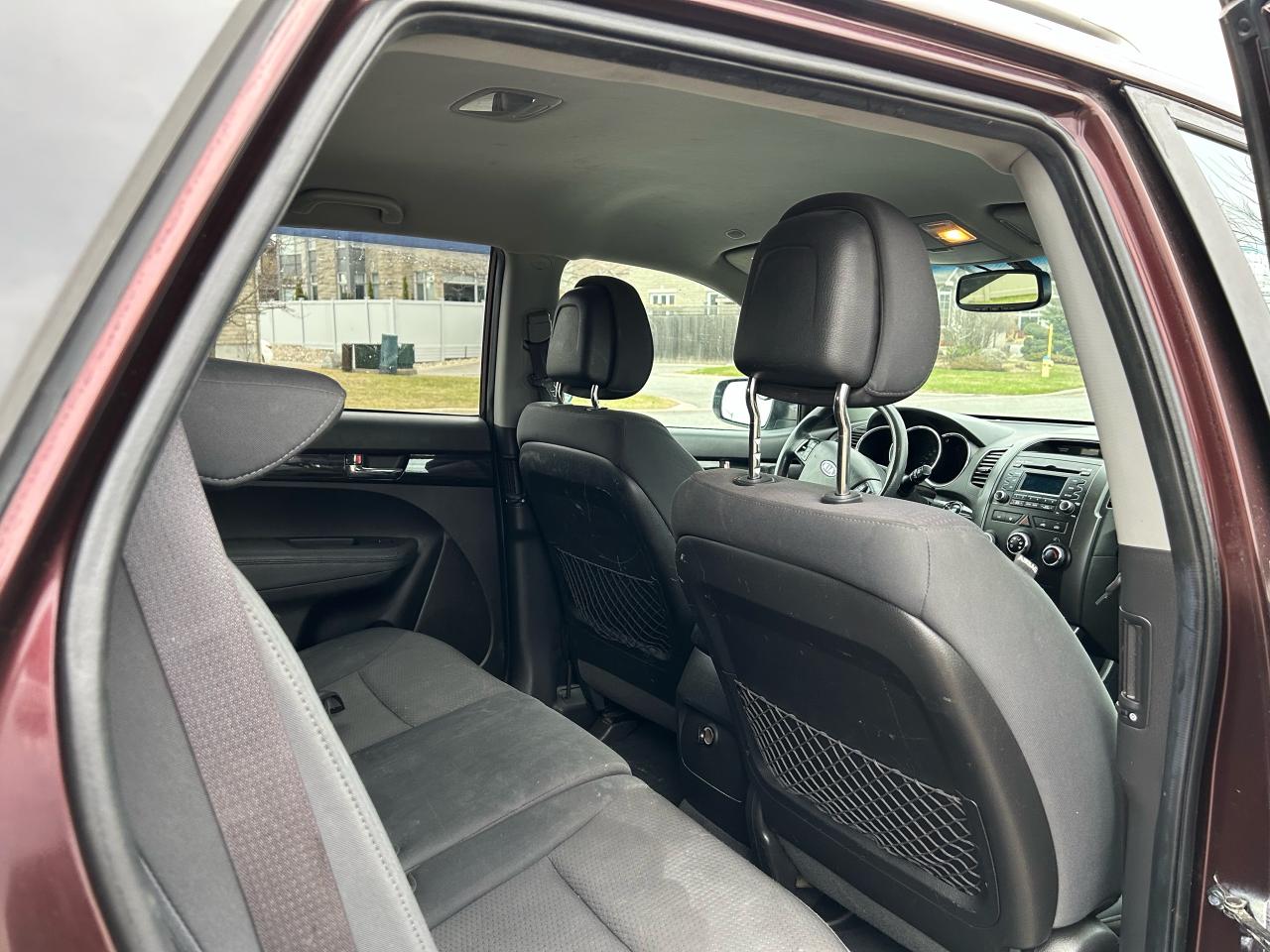 2011 Kia Sorento  - Photo #6