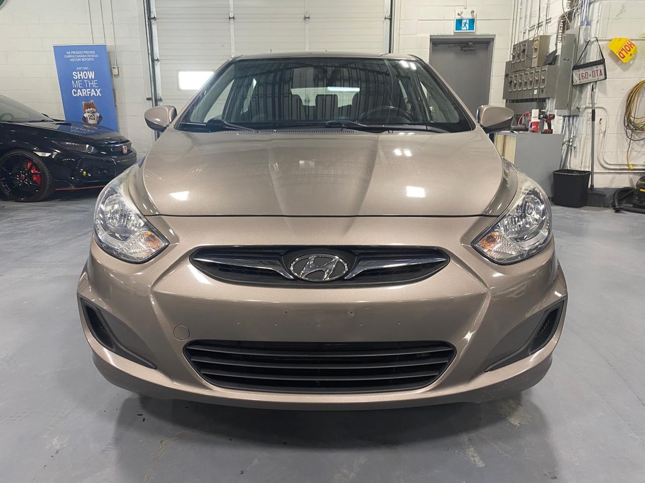 2013 Hyundai Accent GL - Photo #8