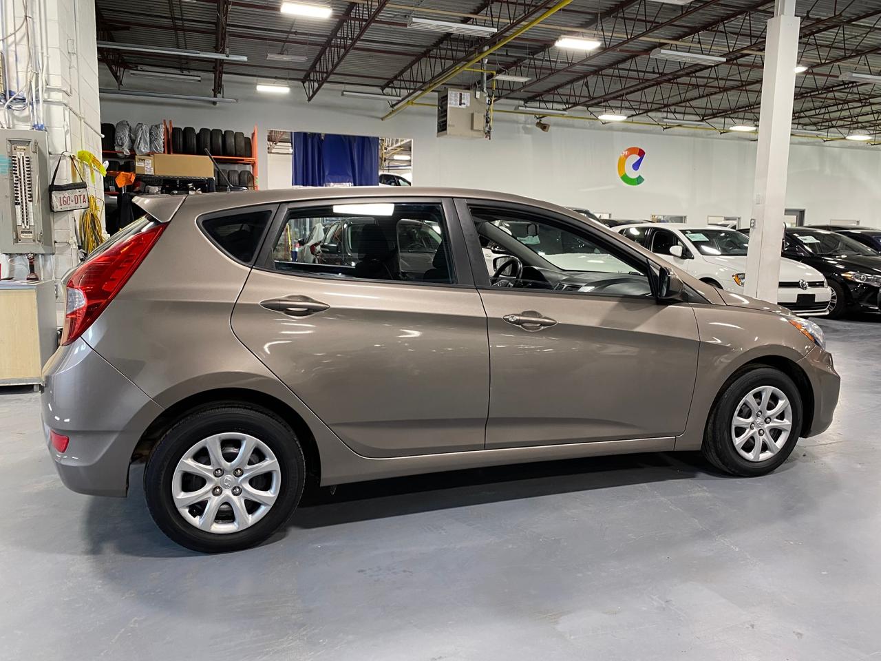 2013 Hyundai Accent GL - Photo #6