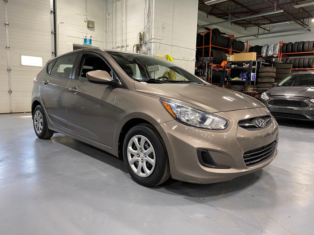 2013 Hyundai Accent GL - Photo #7