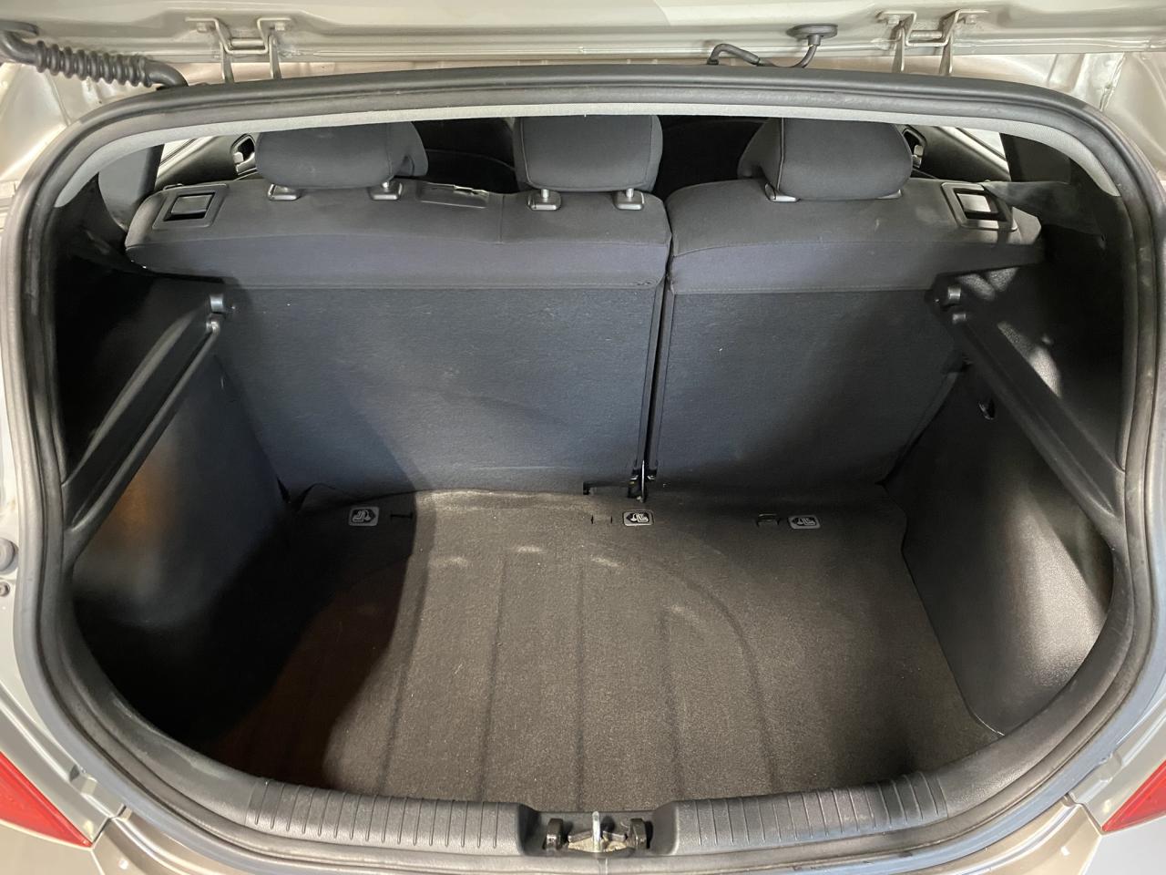 2013 Hyundai Accent GL - Photo #15