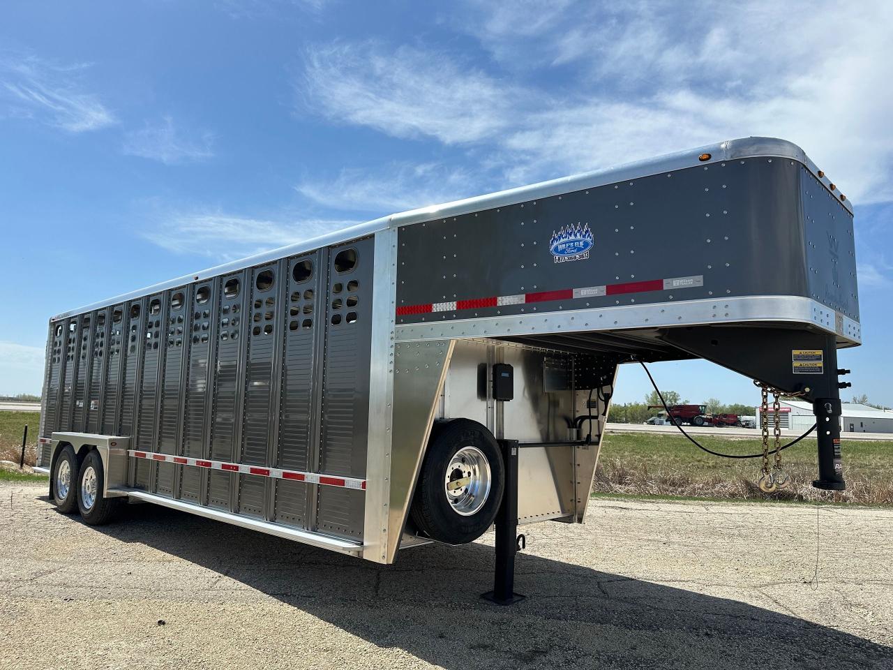 2025 Wilson Trailer 24' Wilson Ranch Hand Photo0