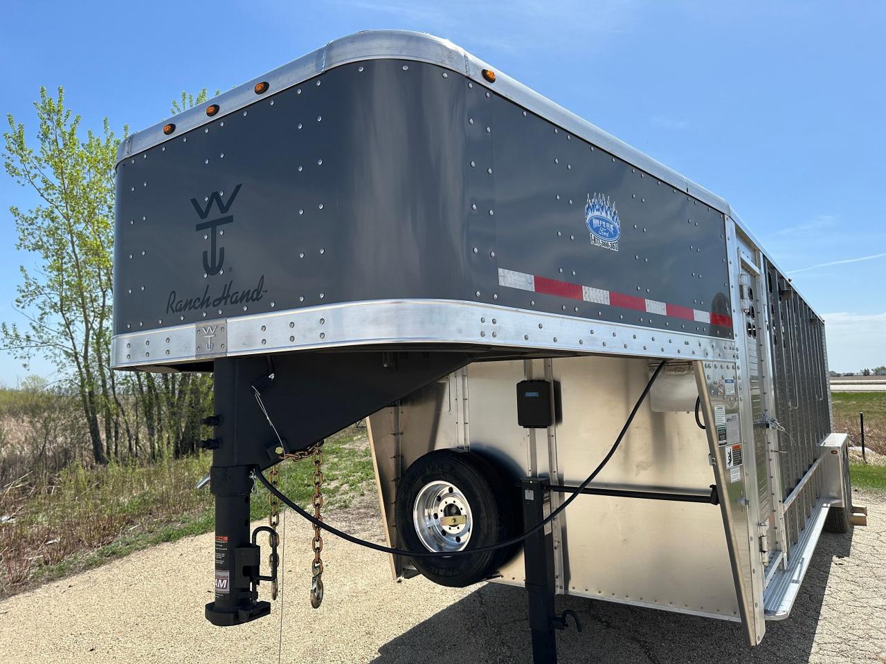 2025 Wilson Trailer 24' Wilson Ranch Hand Photo1