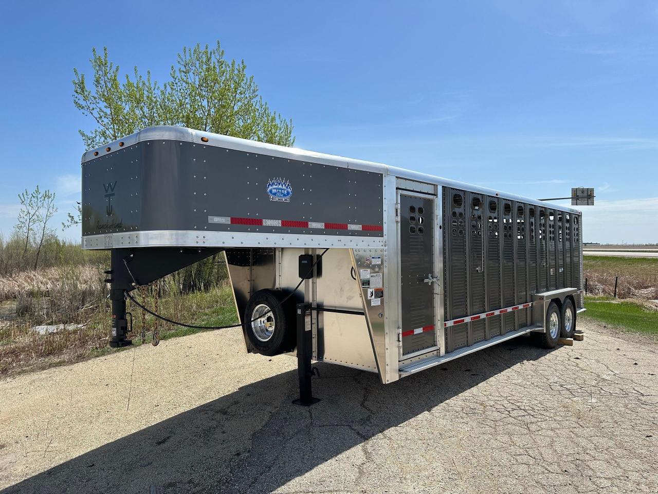 2025 Wilson Trailer 24' Wilson Ranch Hand Photo2