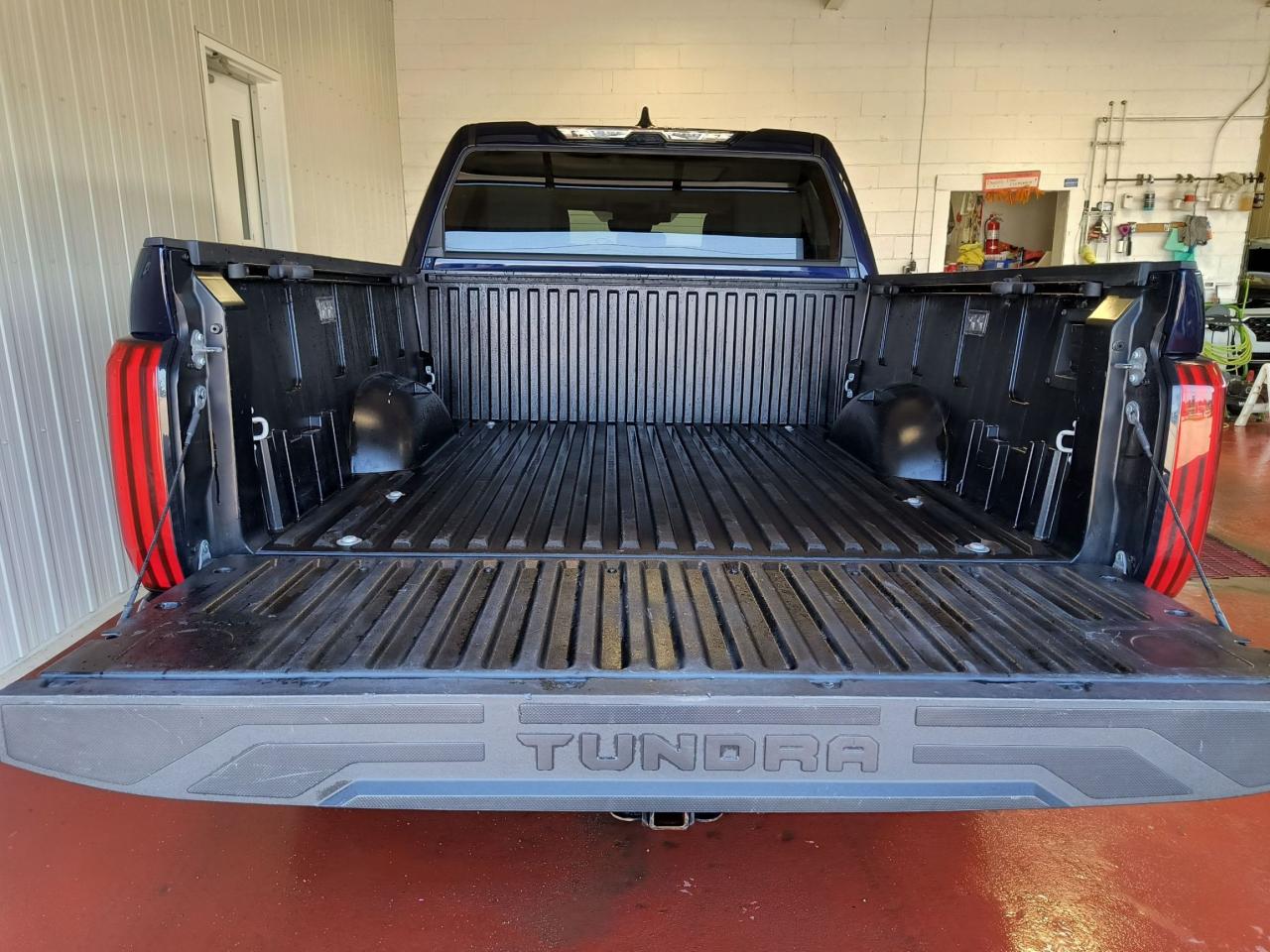 2022 Toyota Tundra Limited  4x4 Photo