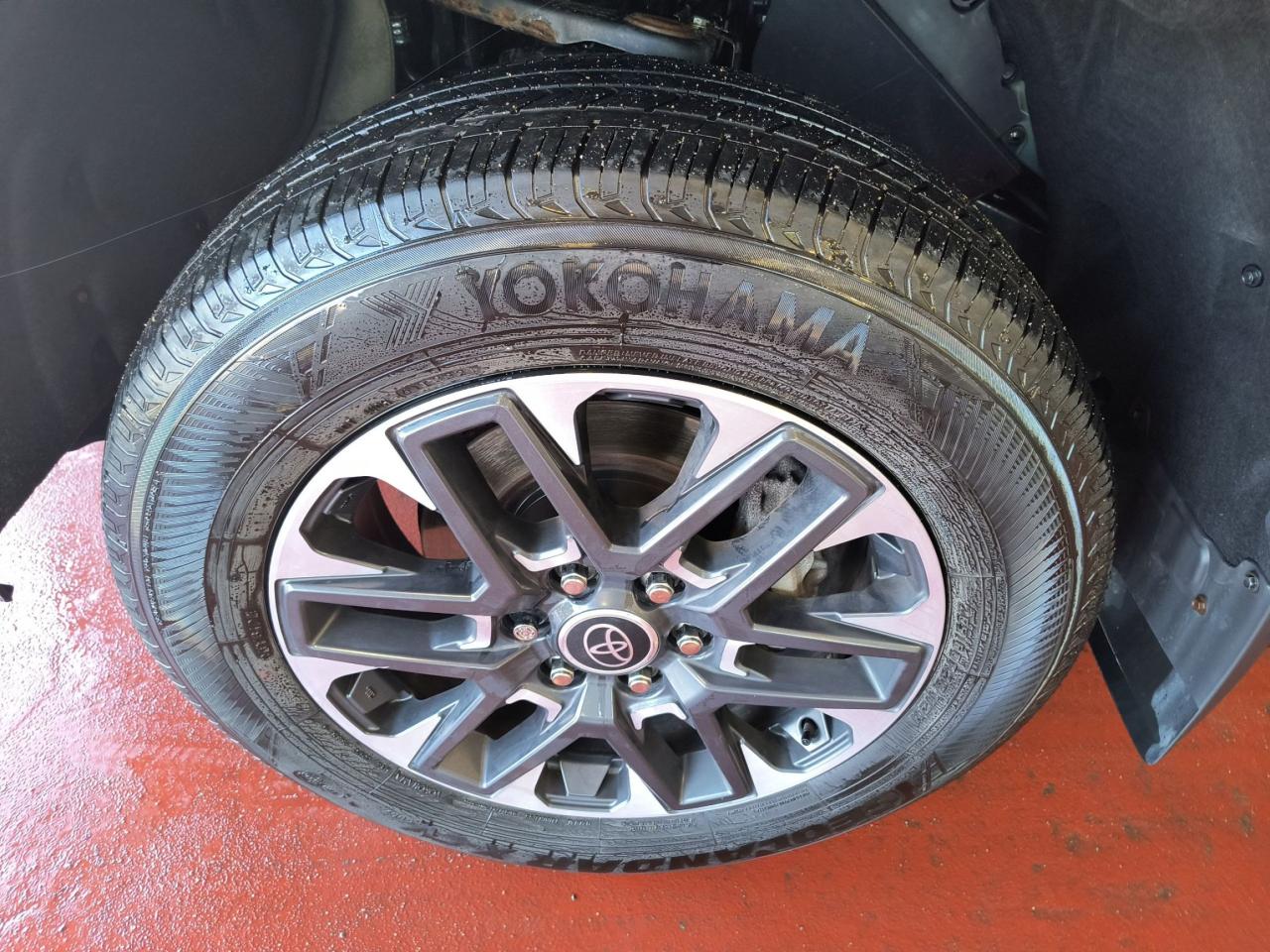 2022 Toyota Tundra Limited  4x4 Photo