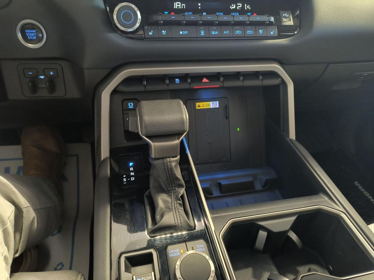 2022 Toyota Tundra Limited  4x4 Photo