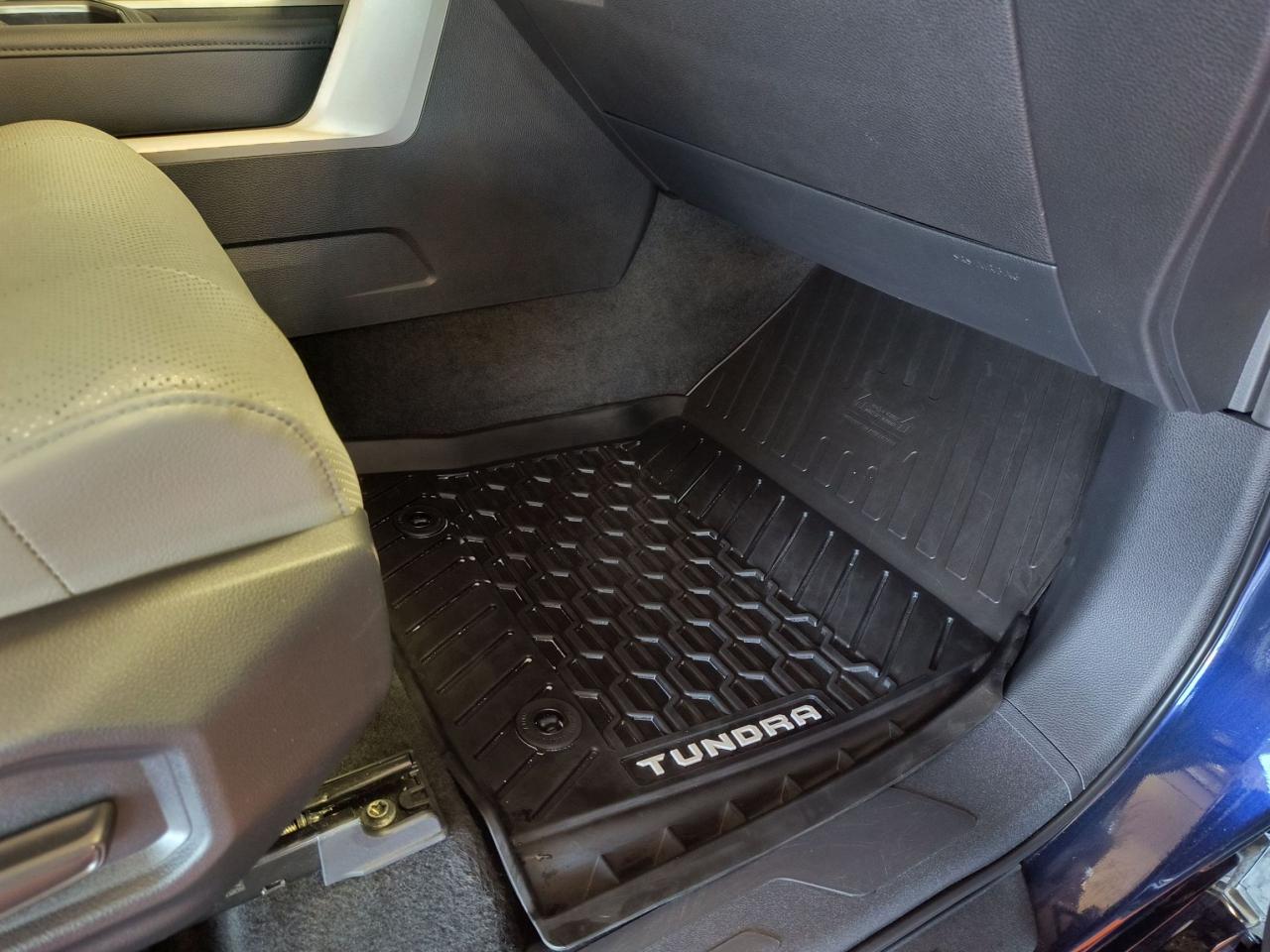 2022 Toyota Tundra Limited  4x4 Photo