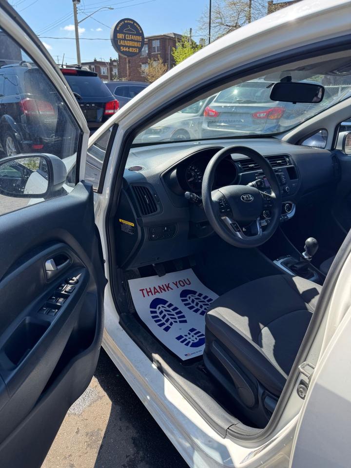 2013 Kia Rio LX+ Manual | Certified | No Accidents - Photo #9