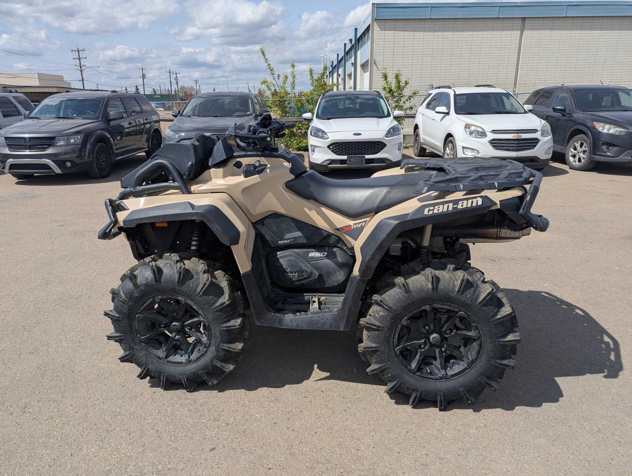 2023 Can-Am Outlander 850 XMR   - Photo #2