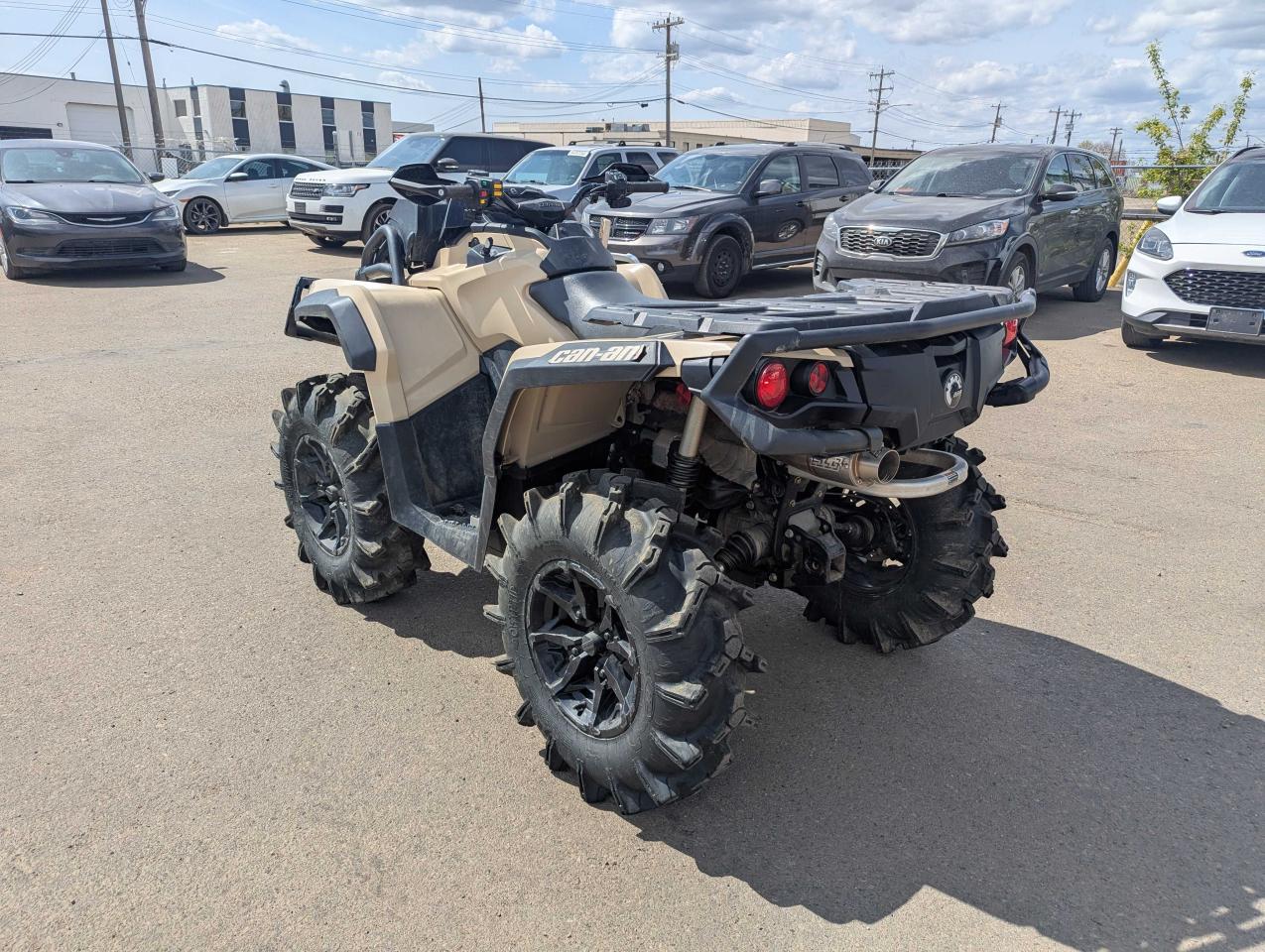 2023 Can-Am Outlander 850 XMR   - Photo #3