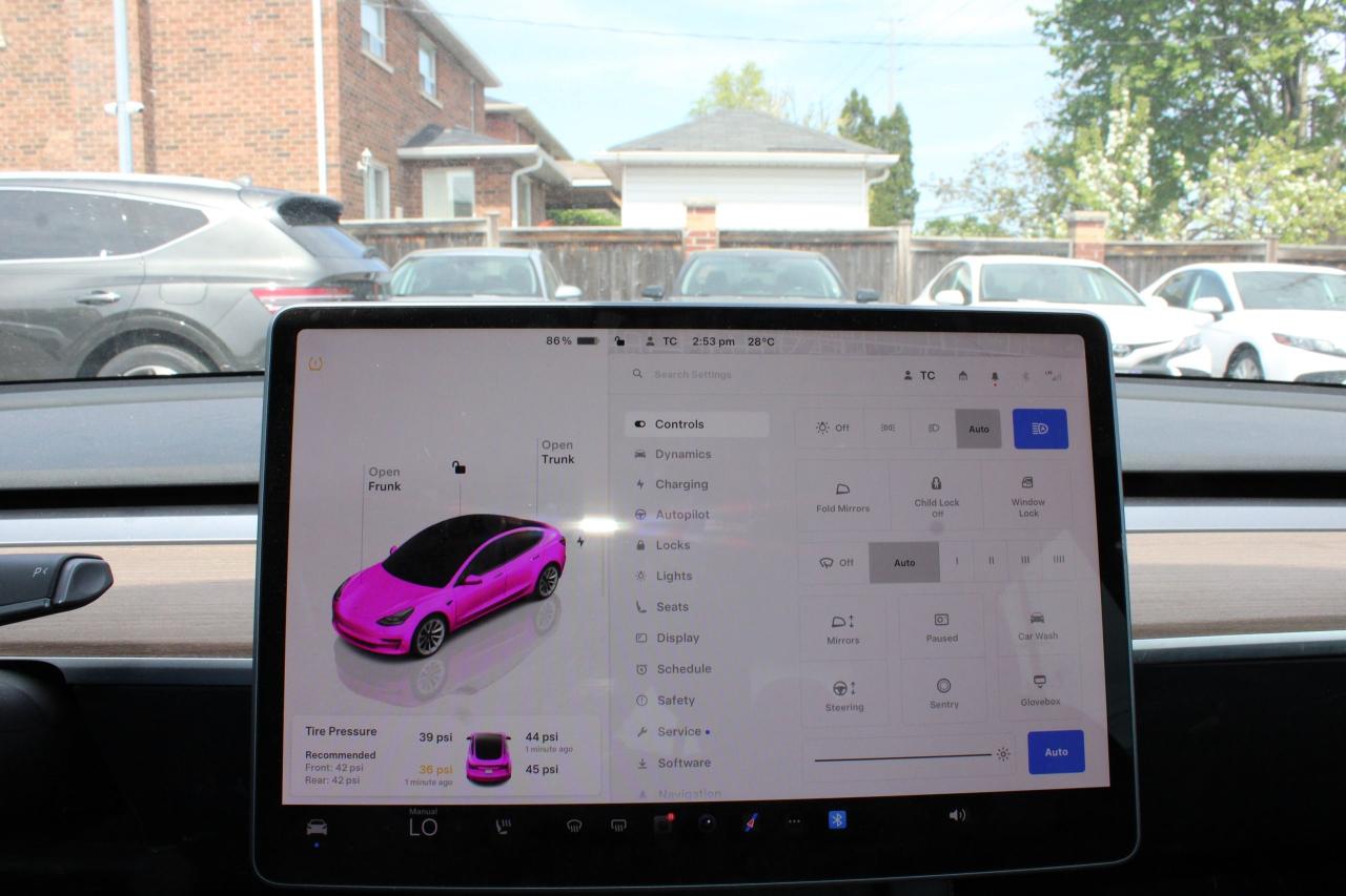 2023 Tesla Model 3 LONG RANGE - Photo #9