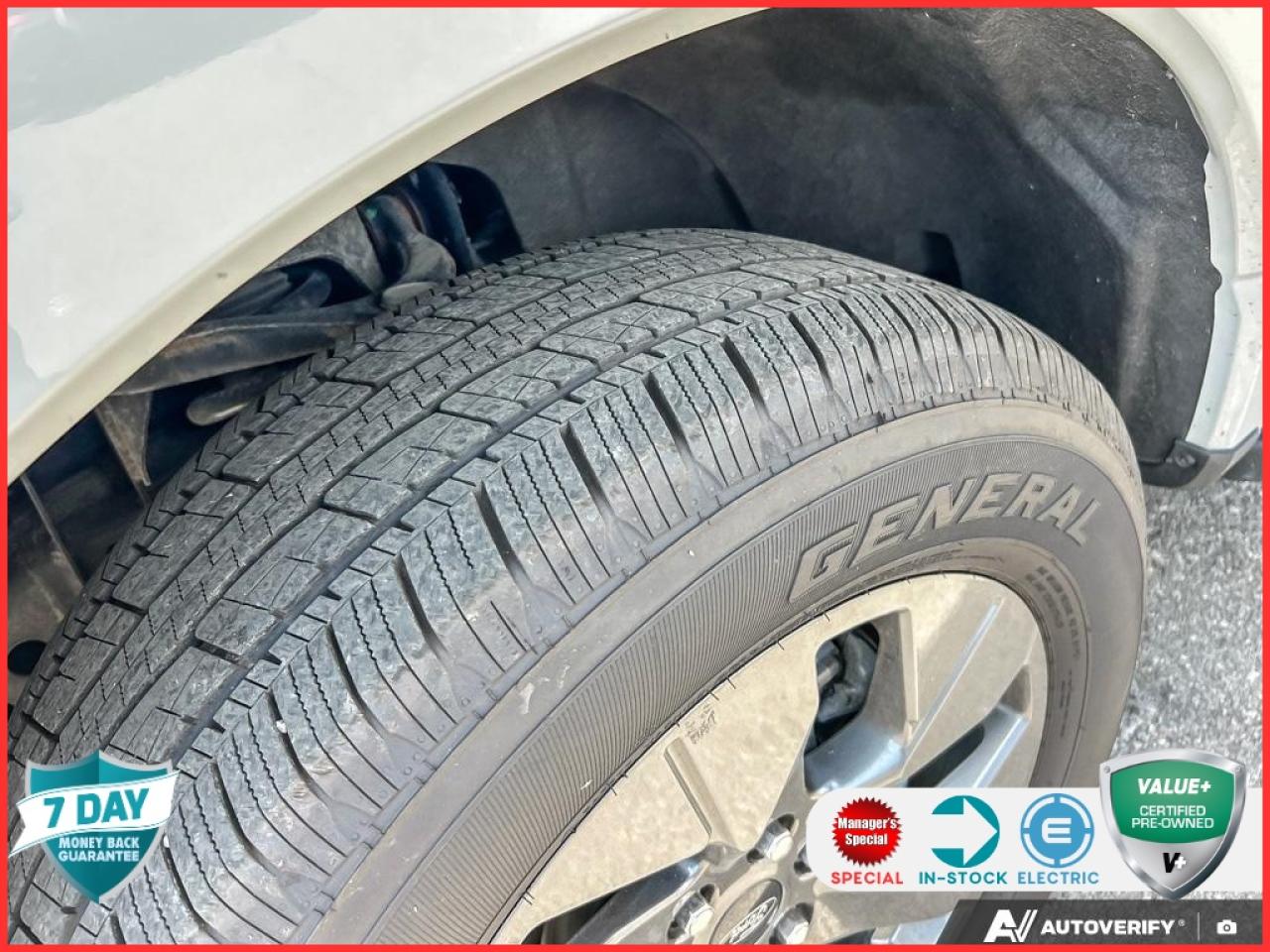 2023 Ford F-150 Lightning Lariat 510A | ACCIDENT FREE | AVALANCHE | BLACK HEATED & Photo