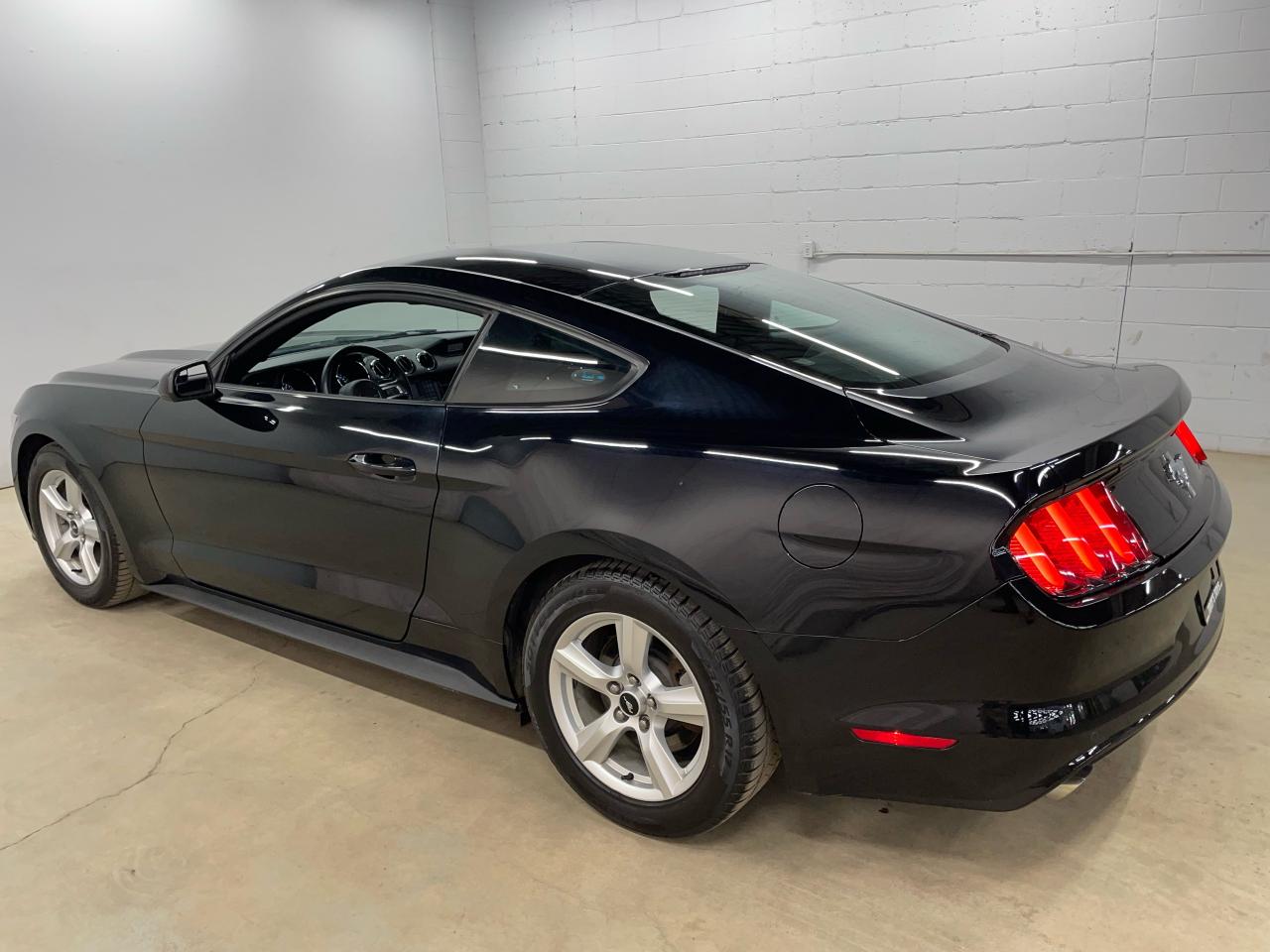 2016 Ford Mustang V6 Photo23