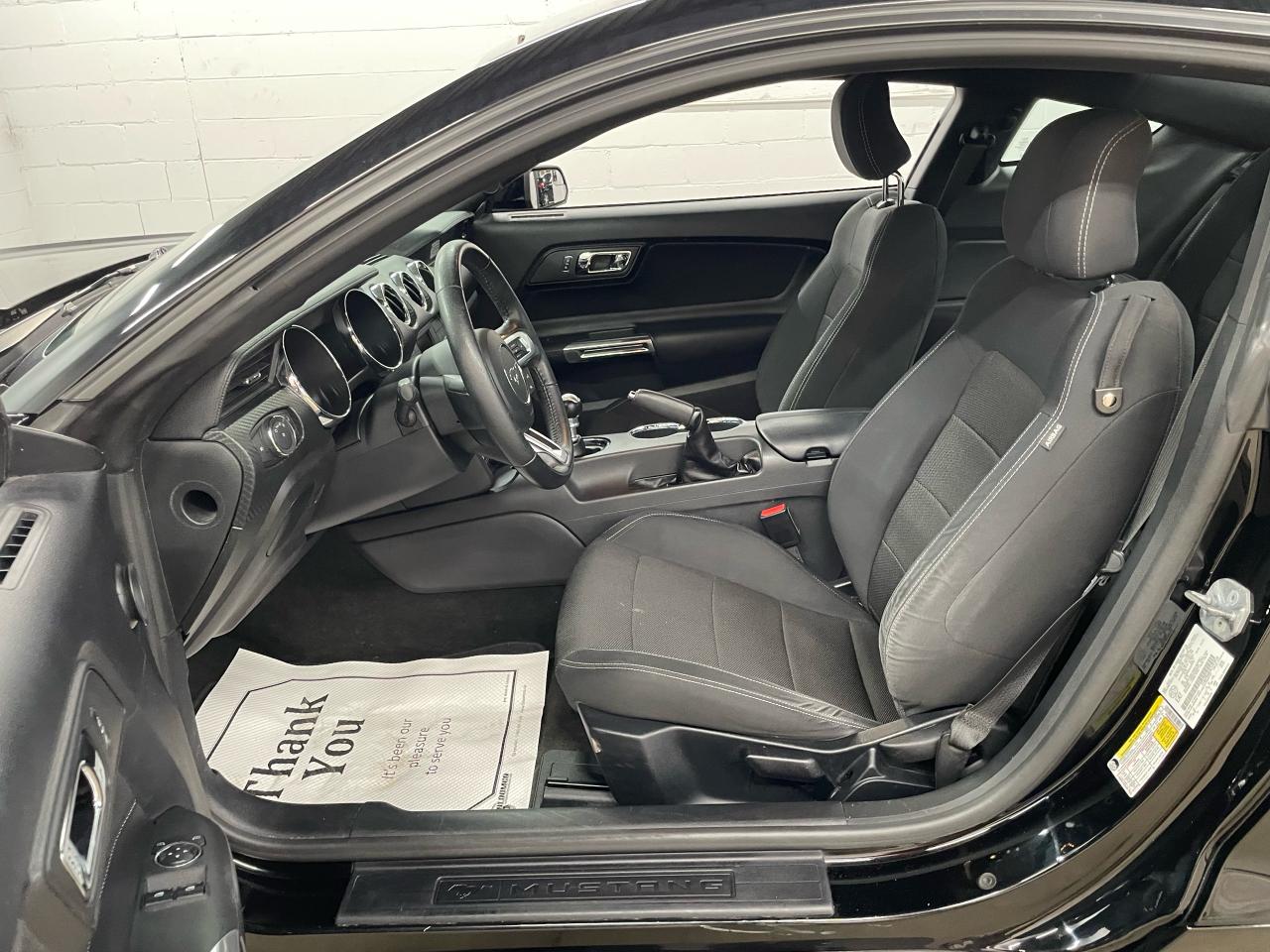 2016 Ford Mustang V6 Photo27