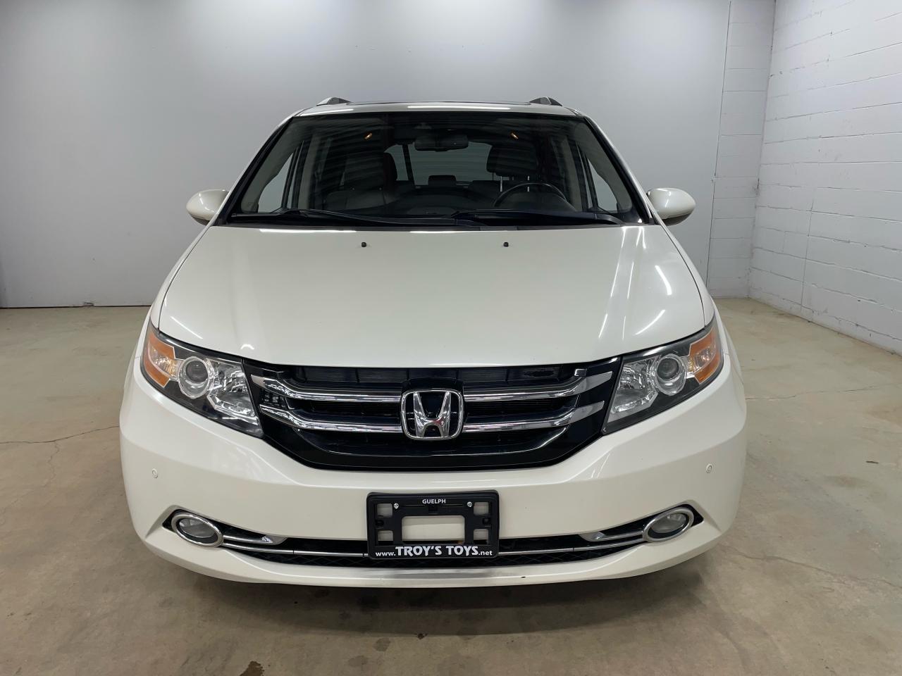 2015 Honda Odyssey Touring w/RES & Navi Photo22