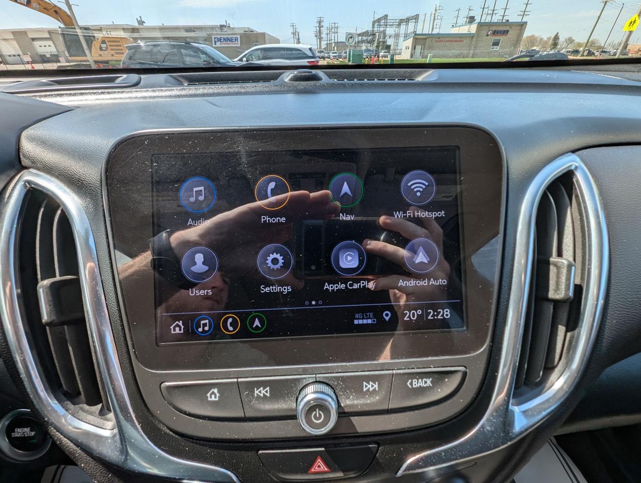 2021 Chevrolet Equinox LT | 1 Owner | CarPlay | Command Start - Photo #12