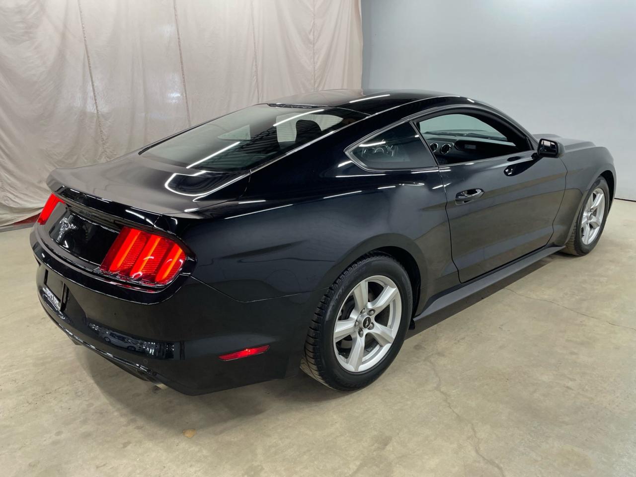 2016 Ford Mustang V6