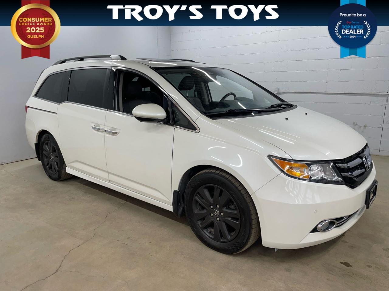 Used 2015 Honda Odyssey Touring w/RES & Navi for sale in Kitchener, ON