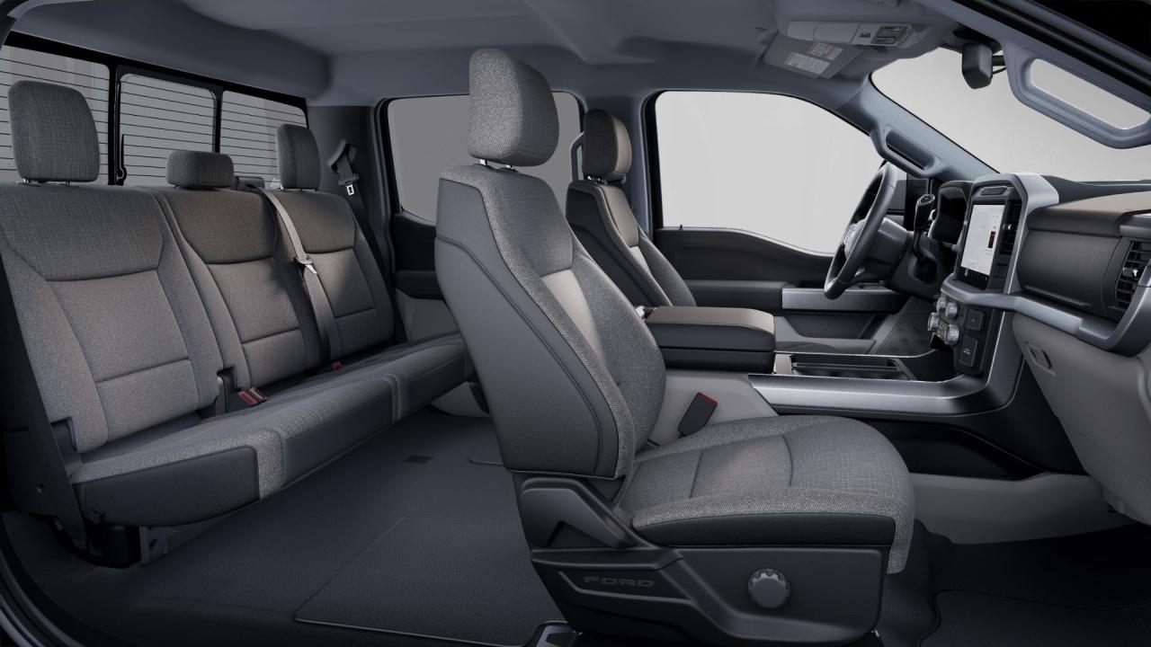 2025 Ford F-150 XLT Photo5