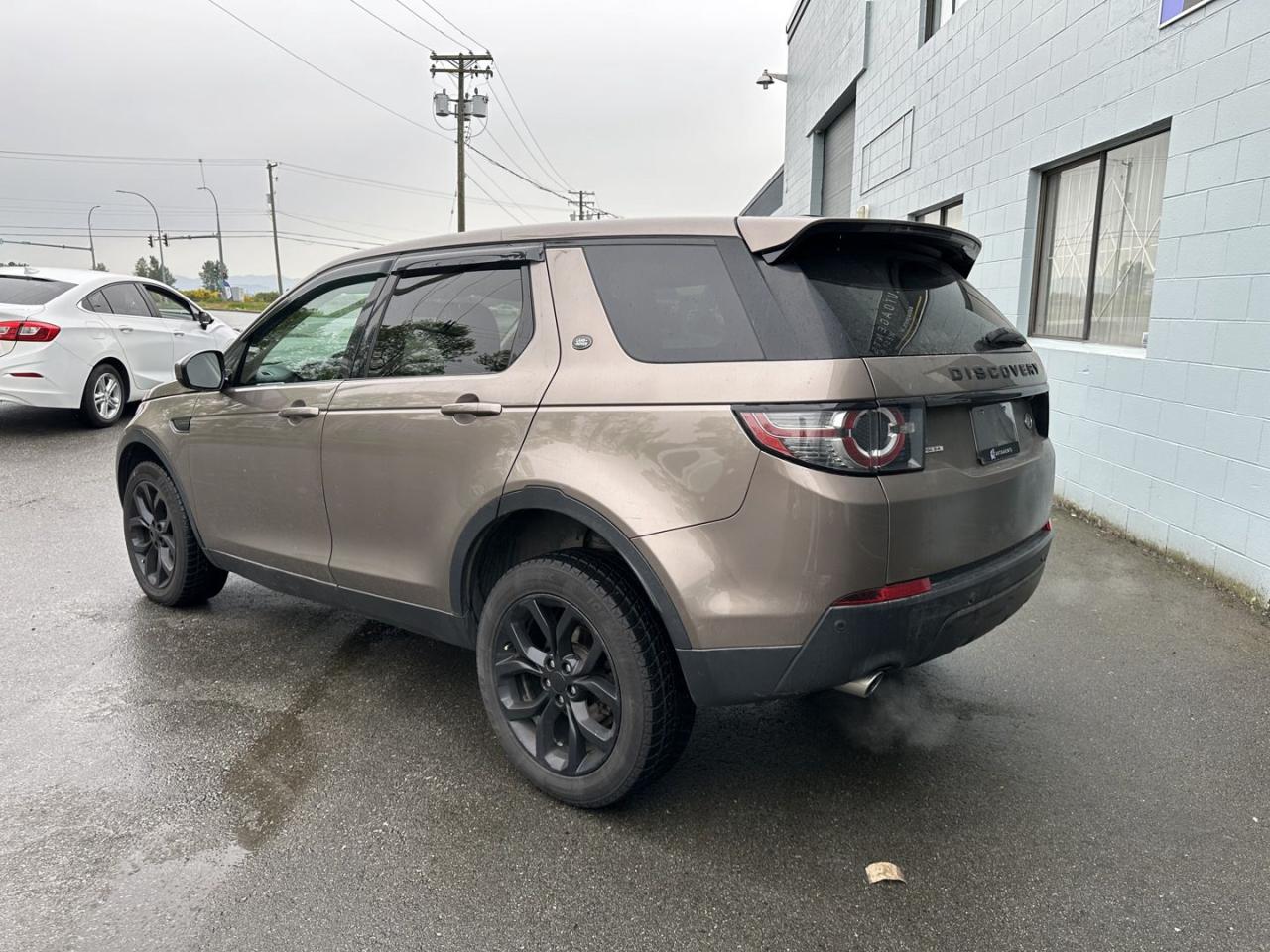 2016 Land Rover Discovery Sport HSE - Photo #8