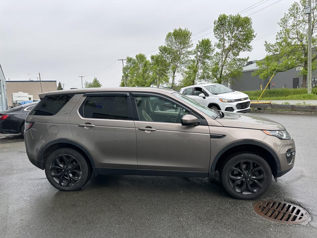 2016 Land Rover Discovery Sport HSE - Photo #6
