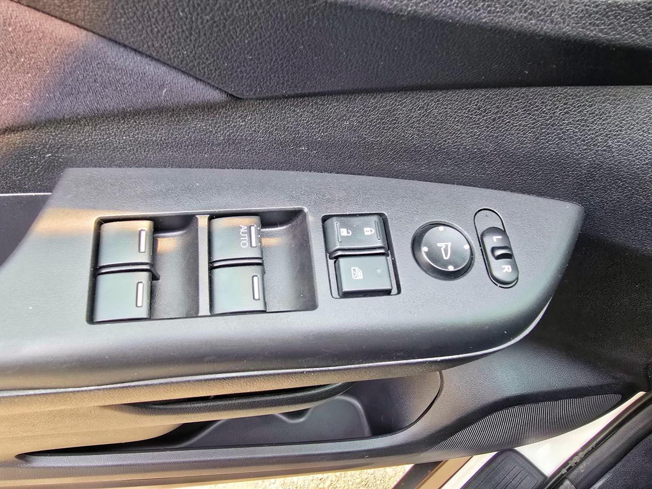 2012 Honda CR-V 150,292 KM Sunroof no Accidents - Photo #8