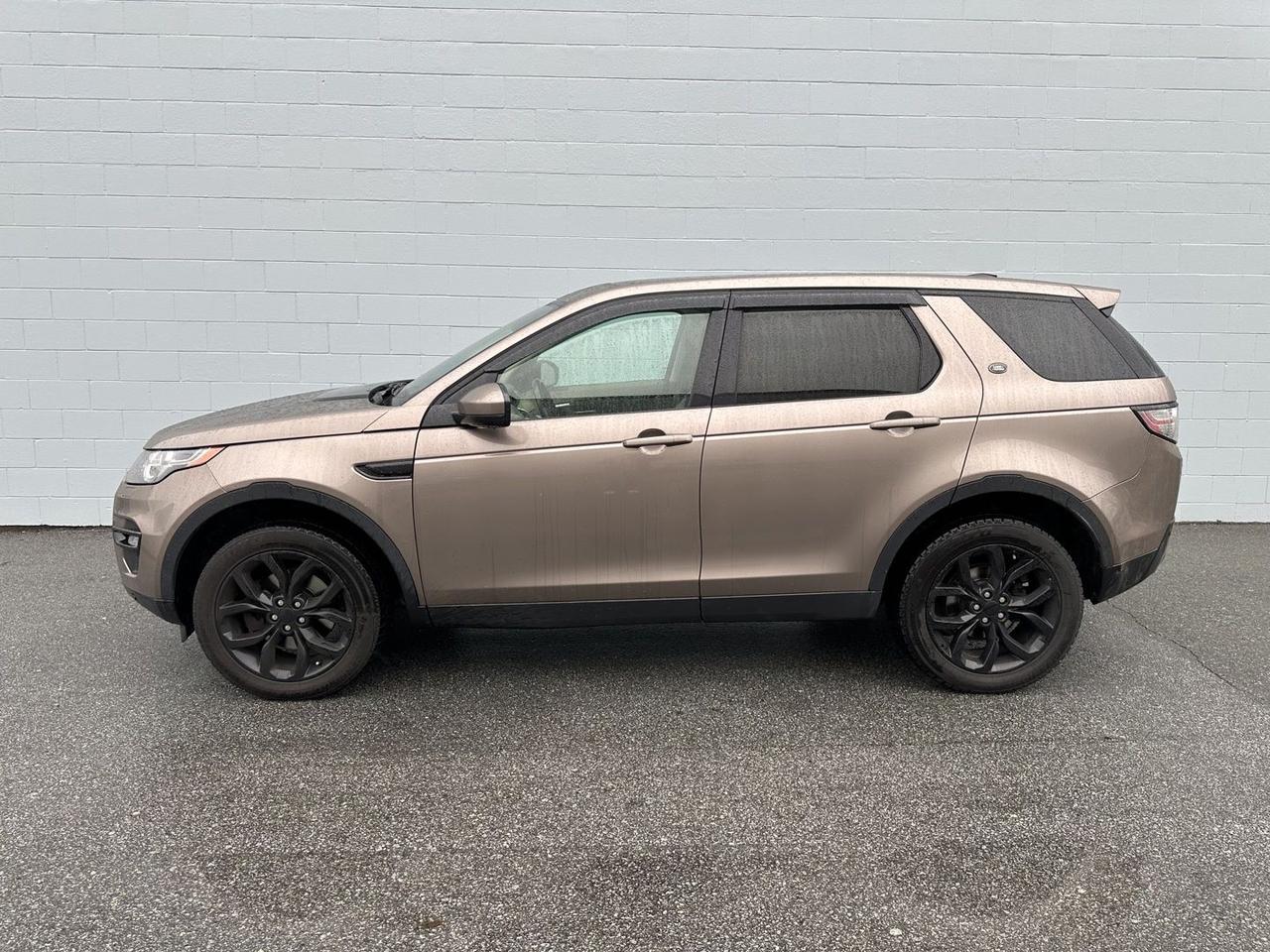 2016 Land Rover Discovery Sport HSE Photo