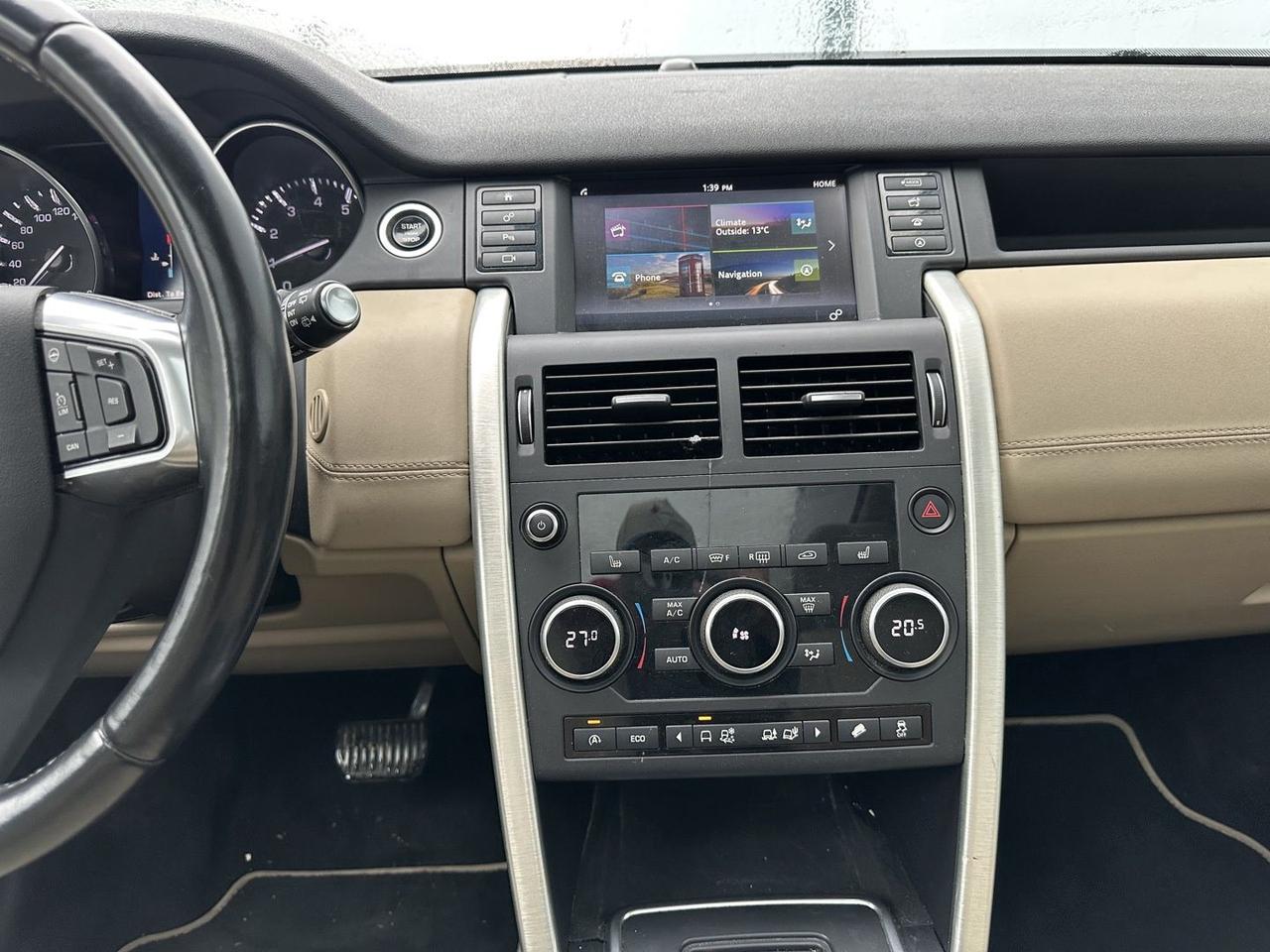 2016 Land Rover Discovery Sport HSE Photo