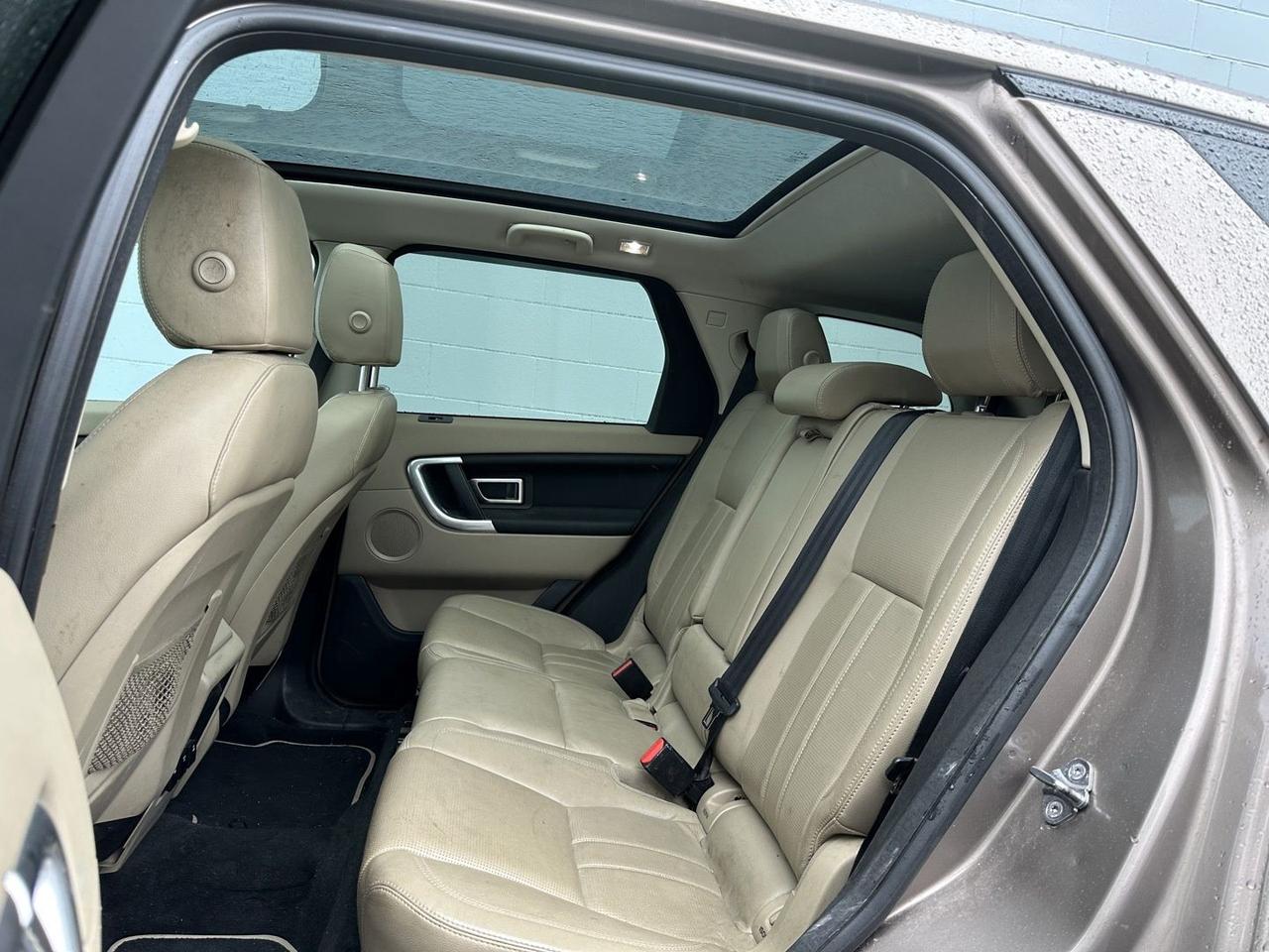 2016 Land Rover Discovery Sport HSE Photo