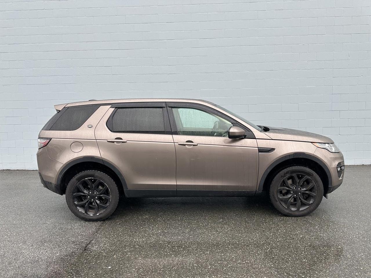 2016 Land Rover Discovery Sport HSE Photo