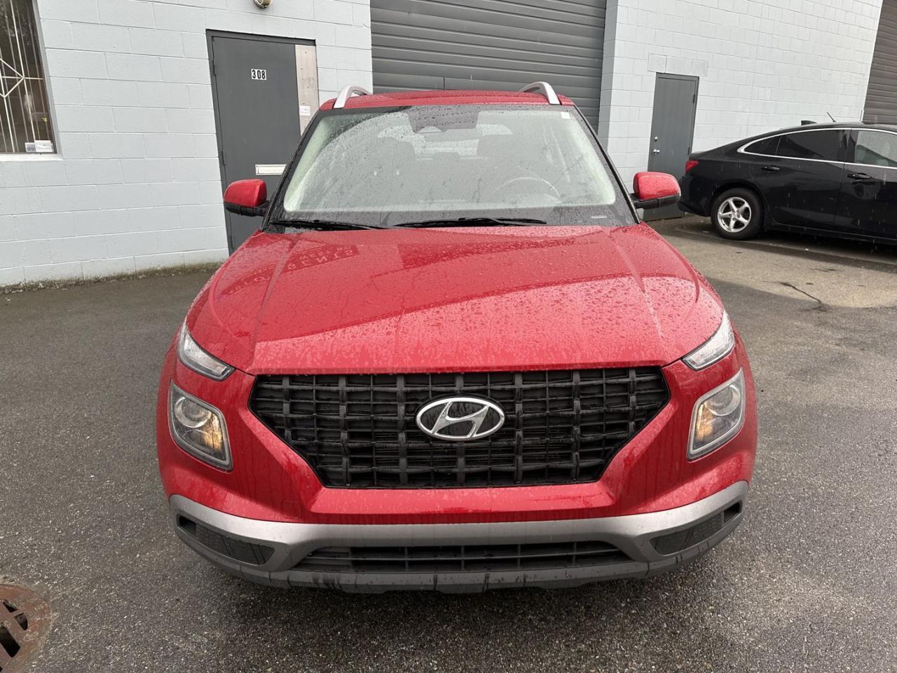 2023 Hyundai Venue Preferred Accident Free clean title - Photo #4