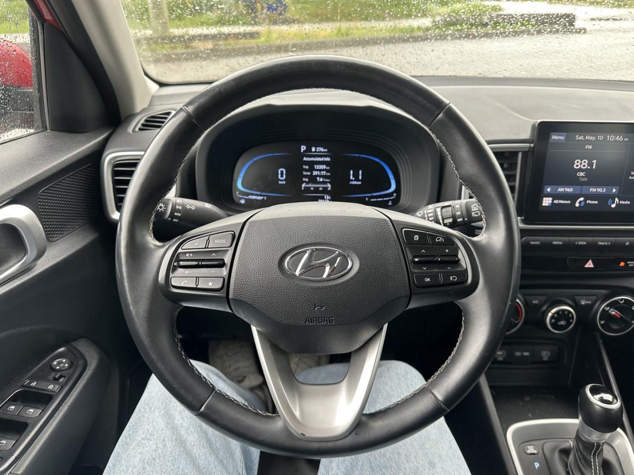 2023 Hyundai Venue Preferred Accident Free clean title - Photo #16