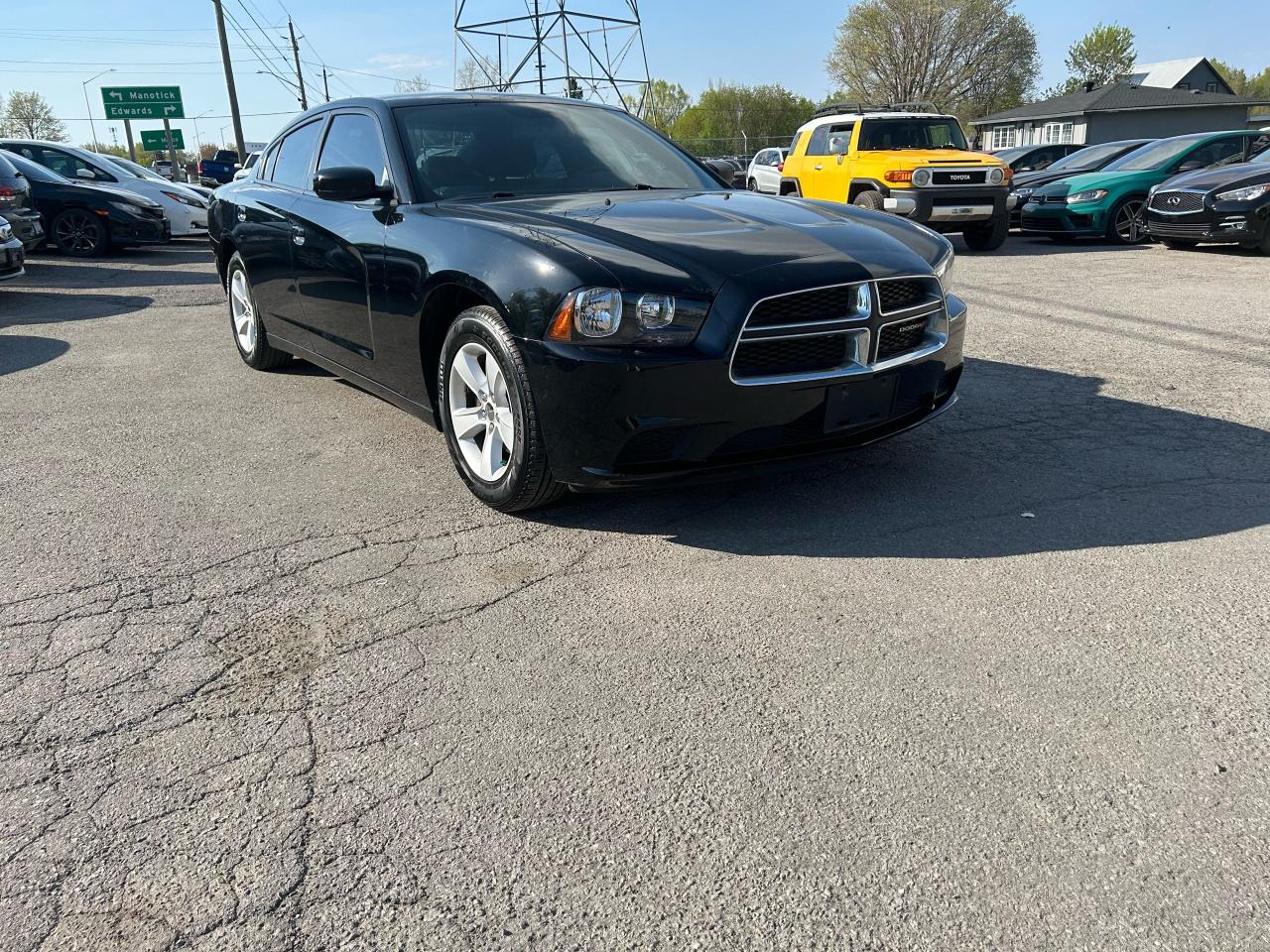2014 Dodge Charger SE - Photo #2