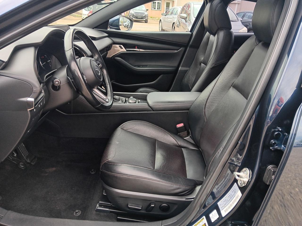 2020 Mazda MAZDA3 GT, AWD, HUD, NAV, Leather, Sunroof, Blindspot det - Photo #12