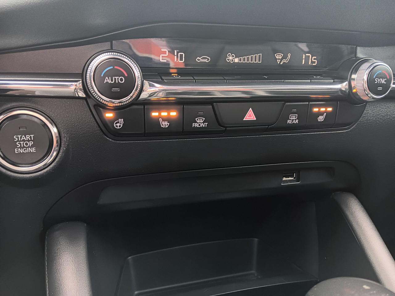 2020 Mazda MAZDA3 GT, AWD, HUD, NAV, Leather, Sunroof, Blindspot det - Photo #19