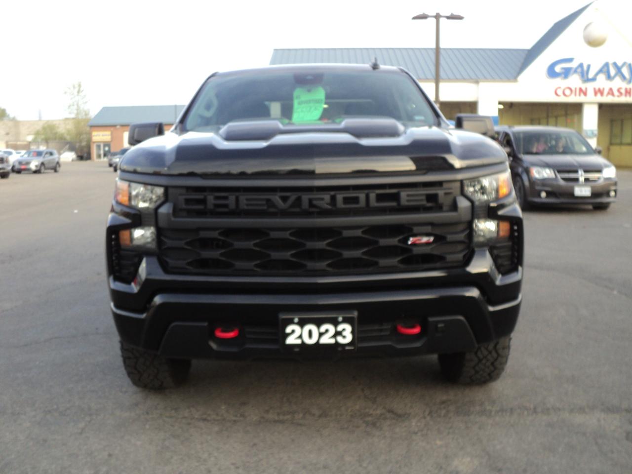 2023 Chevrolet Silverado 1500 CustomTrailBoss CrewCab 4WD Z71 5.3L8cyl 5'9"Box - Photo #4