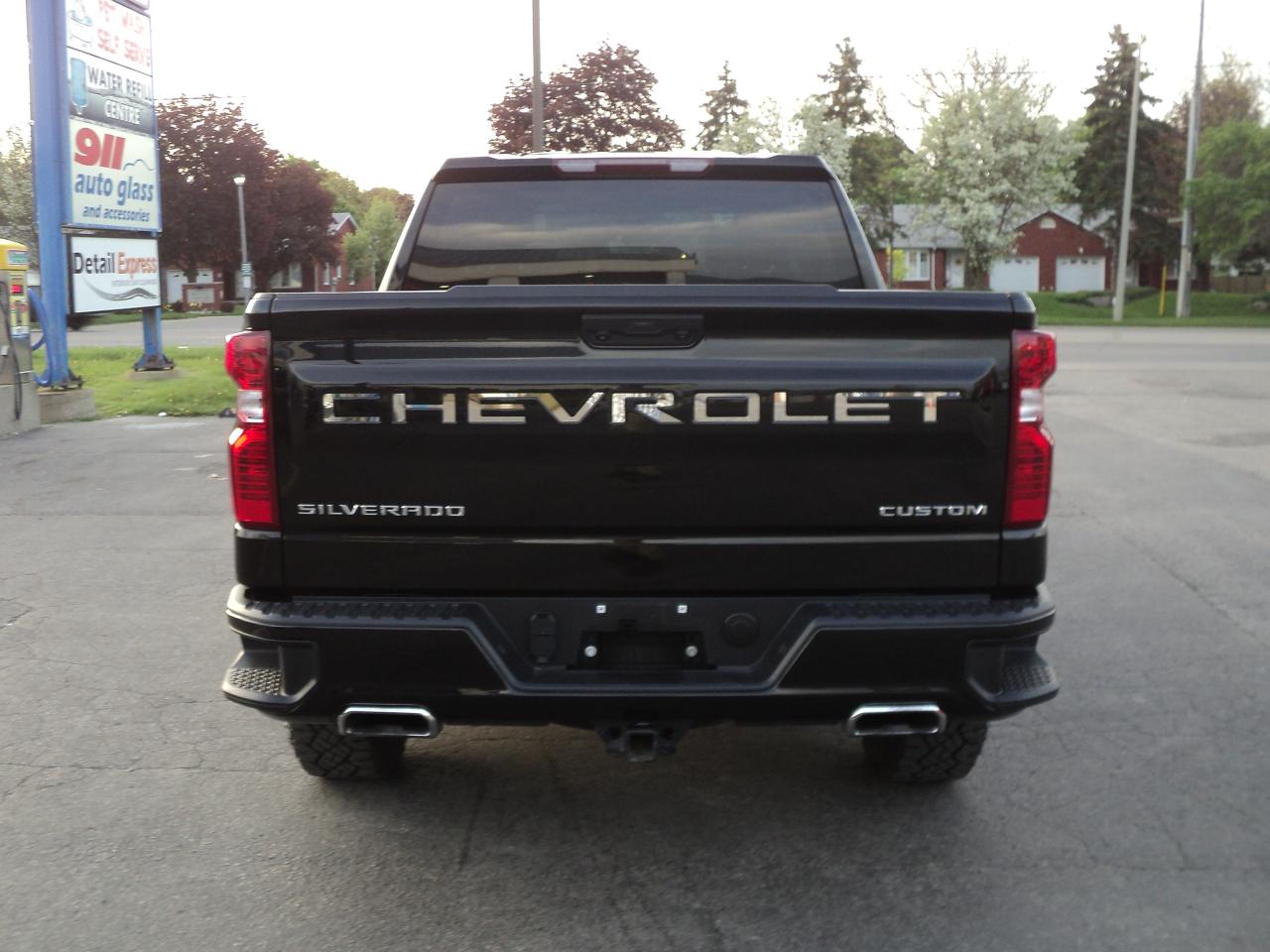 2023 Chevrolet Silverado 1500 CustomTrailBoss CrewCab 4WD Z71 5.3L8cyl 5'9"Box - Photo #10