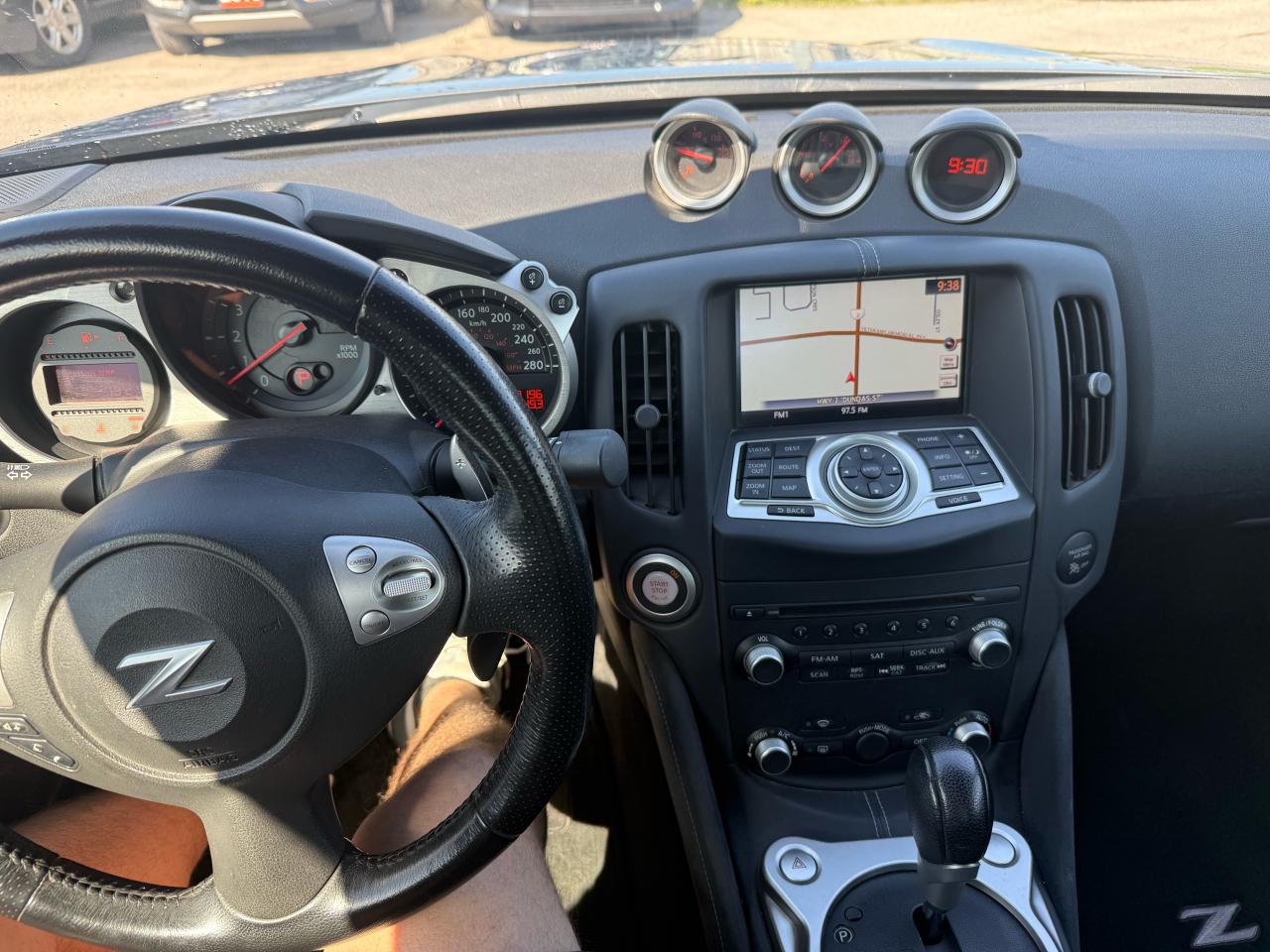 2013 Nissan 370Z Touring w/Black Top, CONVERTIBLE, ONLY 39KMS, CERT - Photo #10
