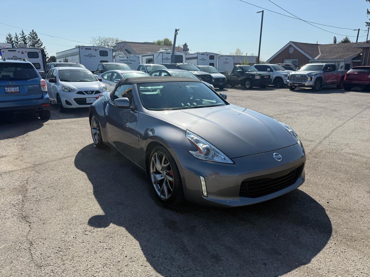 2013 Nissan 370Z Touring w/Black Top, CONVERTIBLE, ONLY 39KMS, CERT - Photo #6