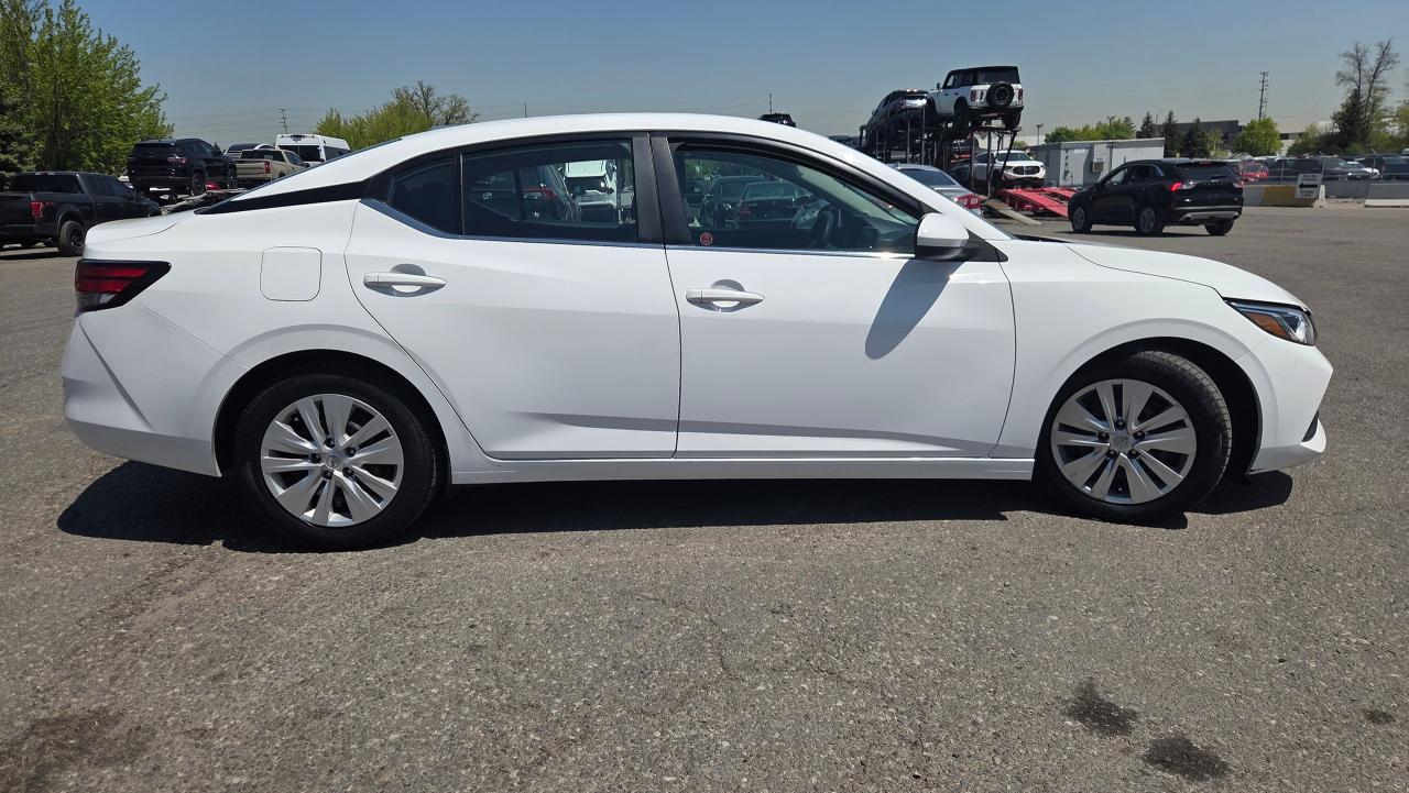2020 Nissan Sentra SE - Photo #5