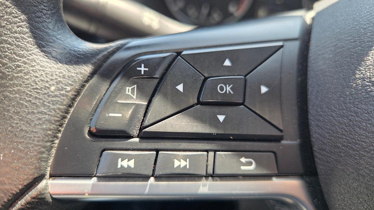 2020 Nissan Sentra SE - Photo #14