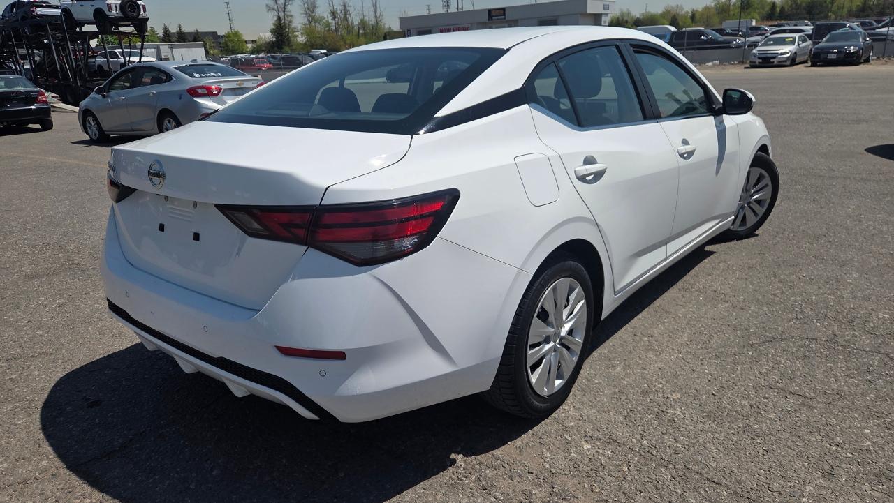 2020 Nissan Sentra SE - Photo #4
