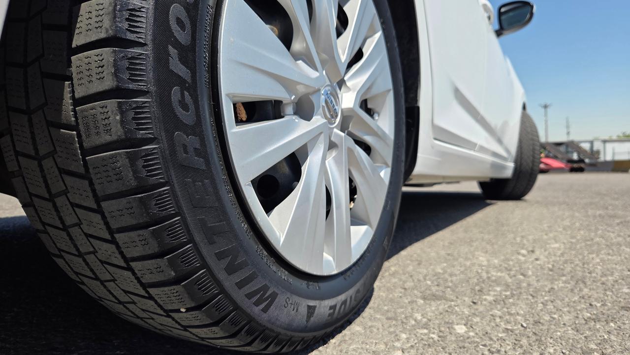 2020 Nissan Sentra SE - Photo #17