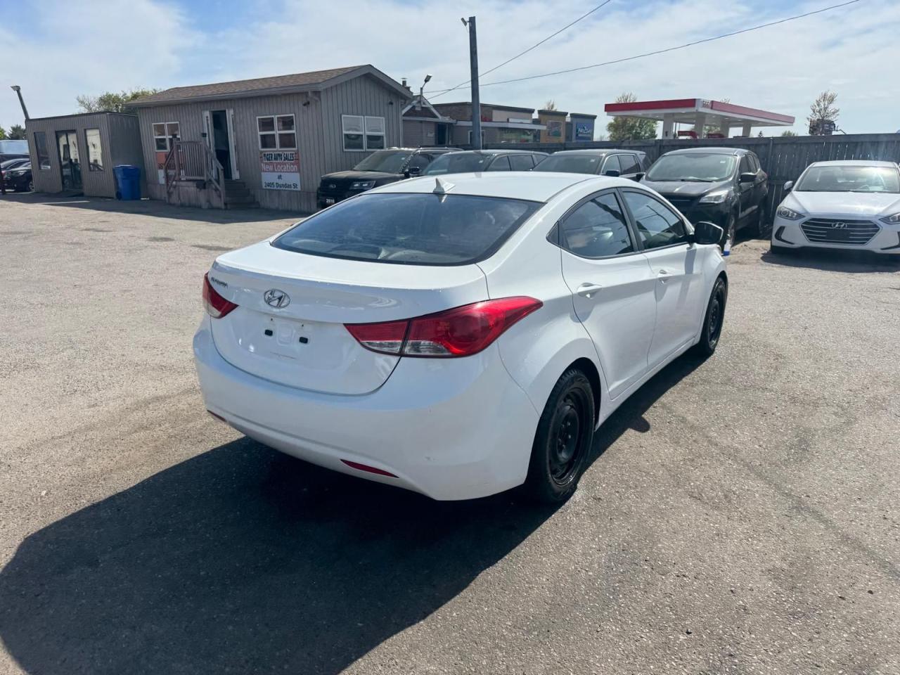 2012 Hyundai Elantra GL - Photo #5