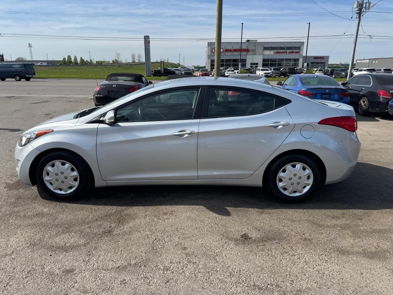 2013 Hyundai Elantra Limited - Photo #2